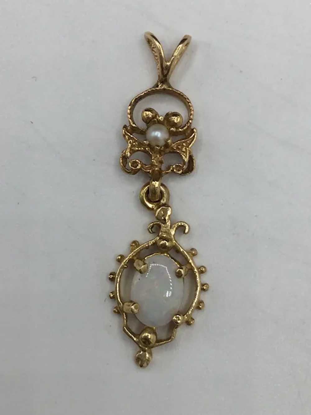 Opal, Cultured Pearl and 14kt Vintage Pendant - image 3