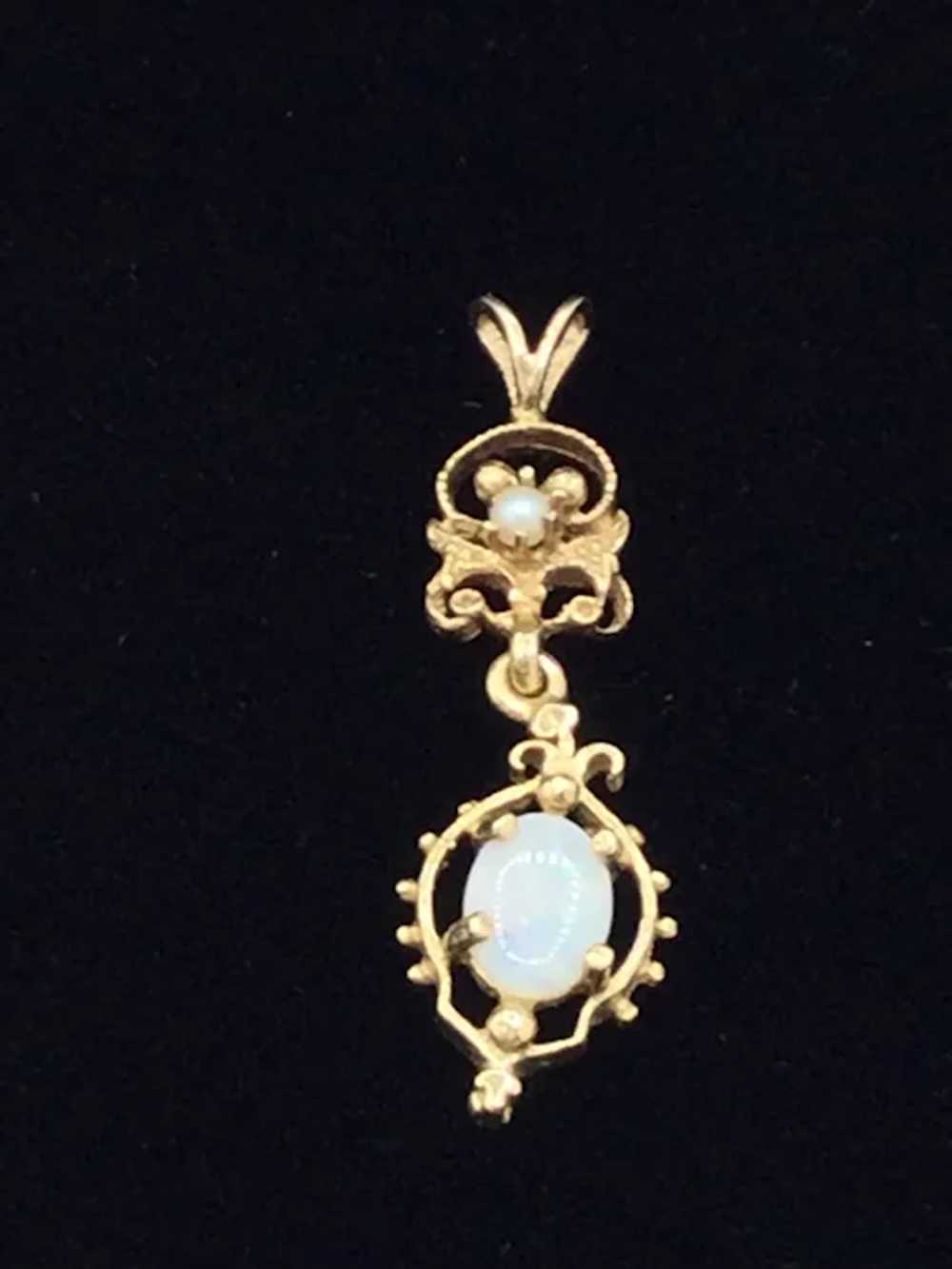 Opal, Cultured Pearl and 14kt Vintage Pendant - image 5