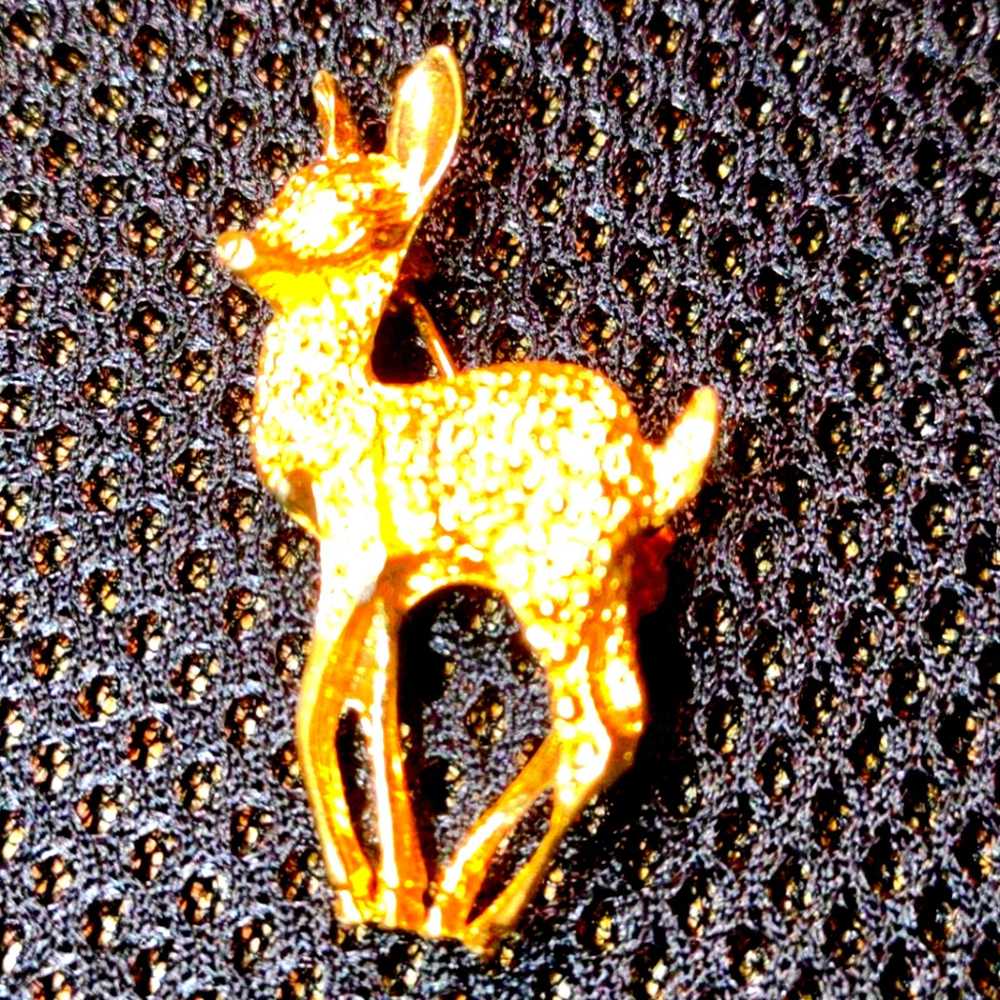 Vintage Beautiful vintage deer golden brooch - image 1