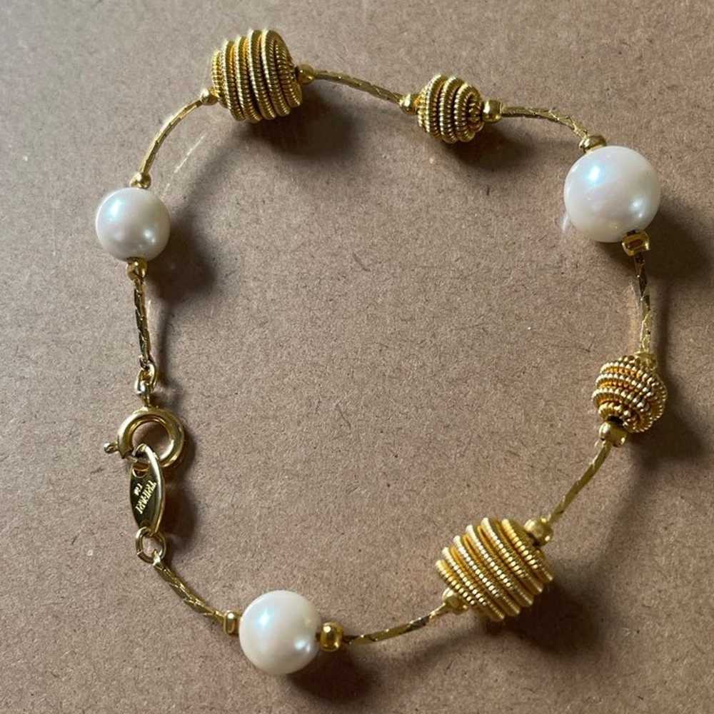 Vintage Trifari faux pearl bracelet - image 3