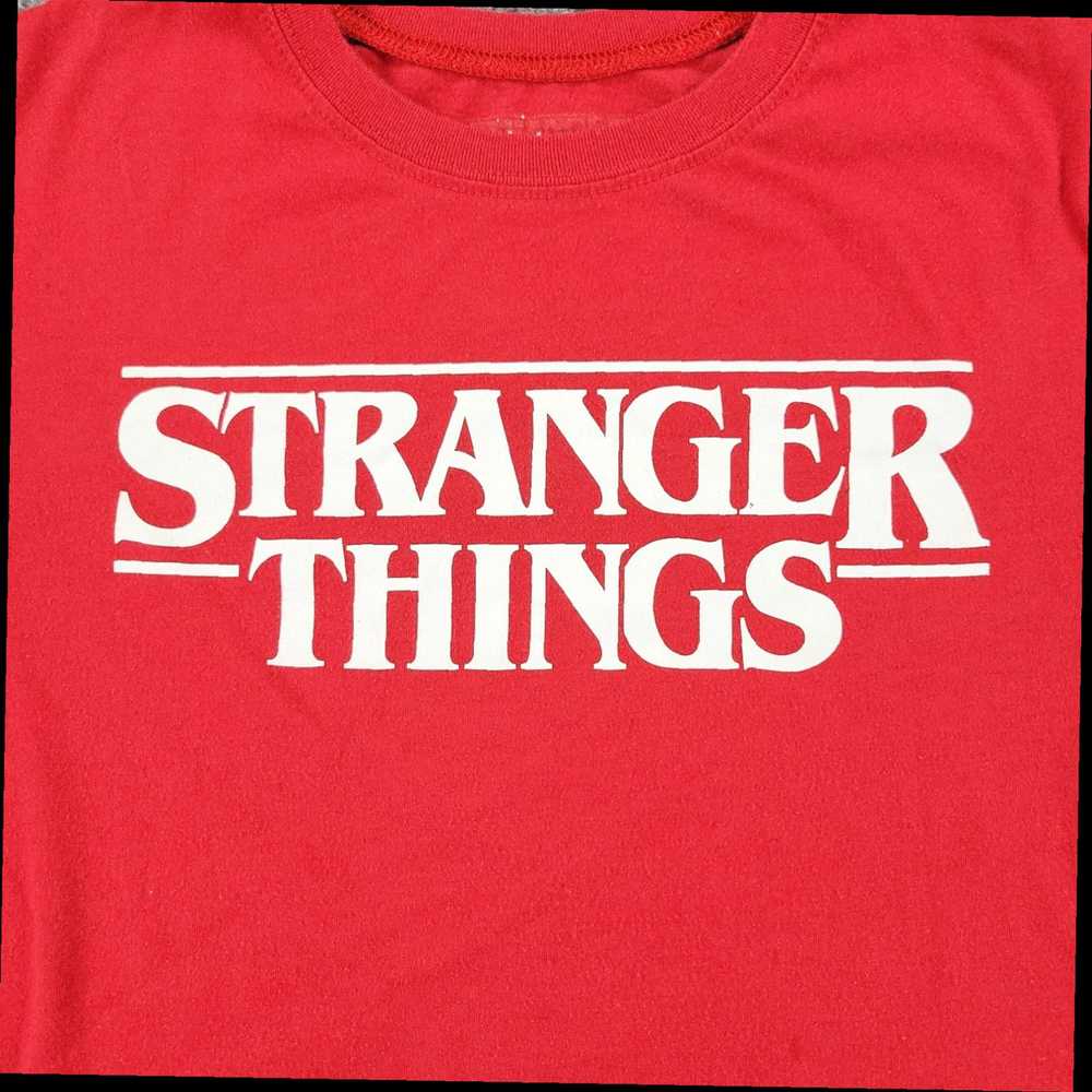 Vintage Netflix Inspired Red Graphic Long Sleeve … - image 2