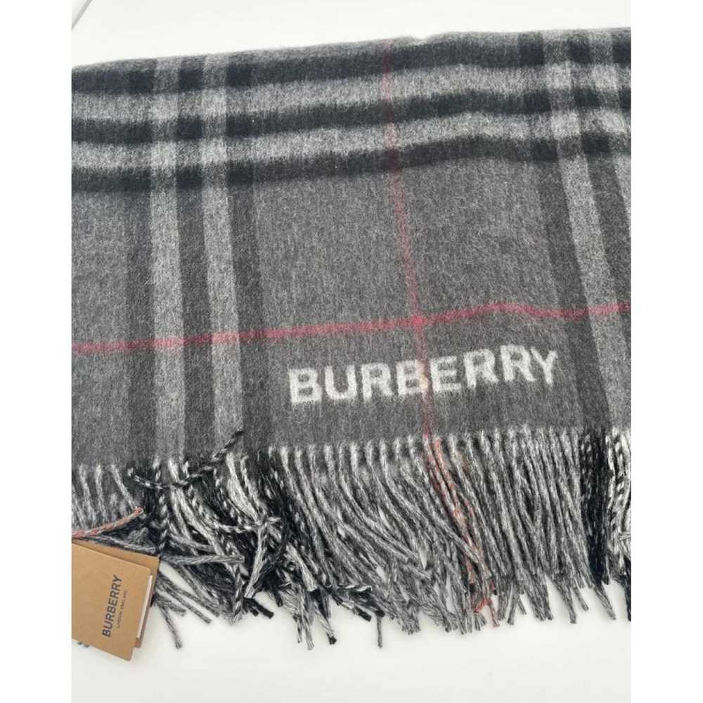 Burberry Cashmere cape - image 8