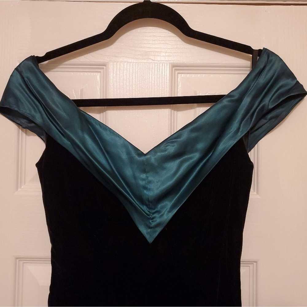 Size 8 Vintage LORALIE Black Velvet Green Satin O… - image 8