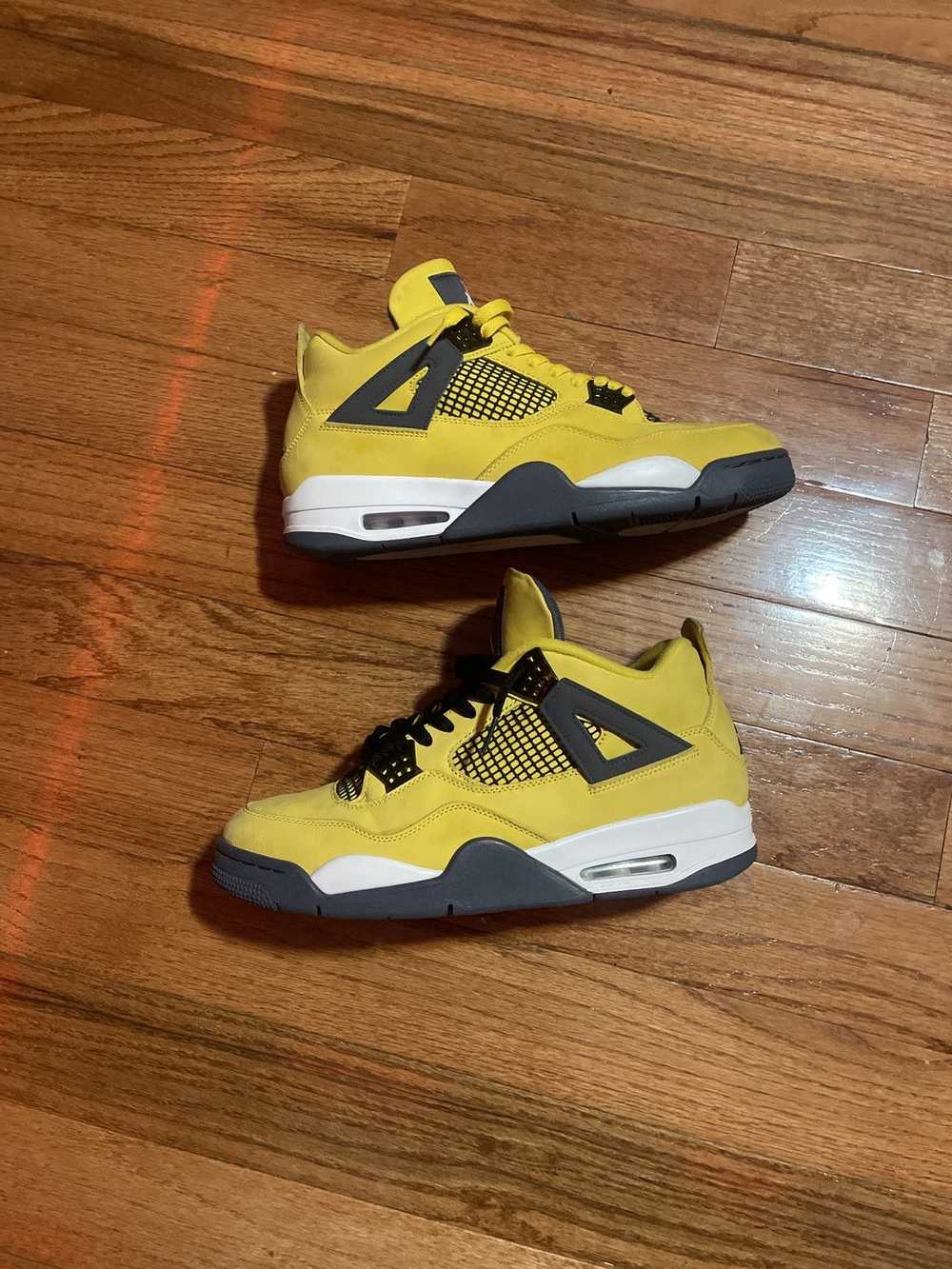 Jordan Brand Jordan 4 lightning comes with box - image 1