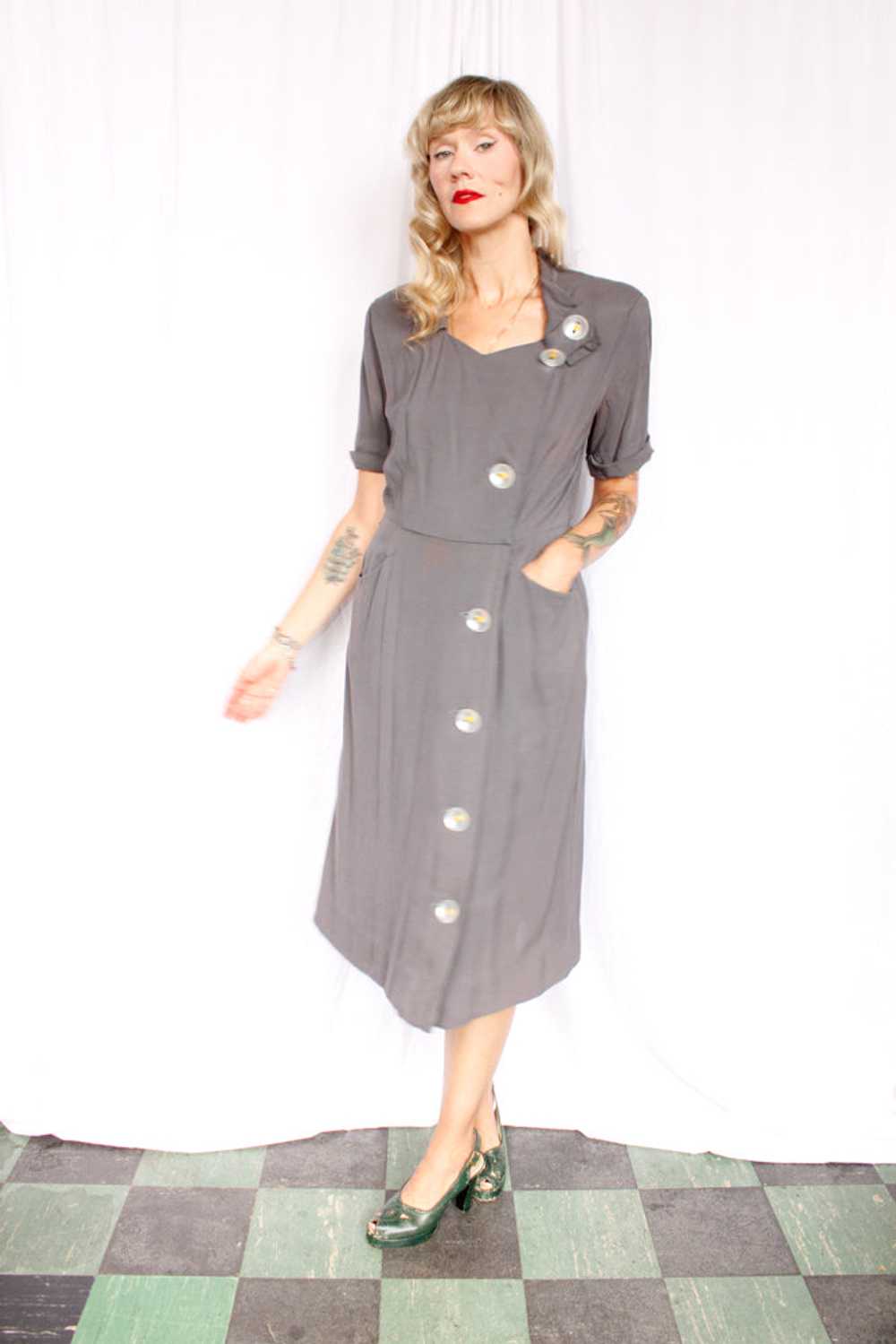 1940s Town & Travel Grey Button Dress - Medium - image 4