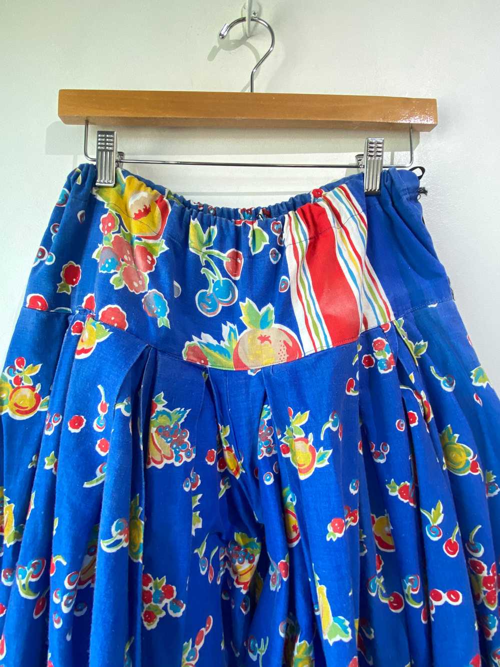 Vintage Blue Fruit Print Balloon Pants - image 2