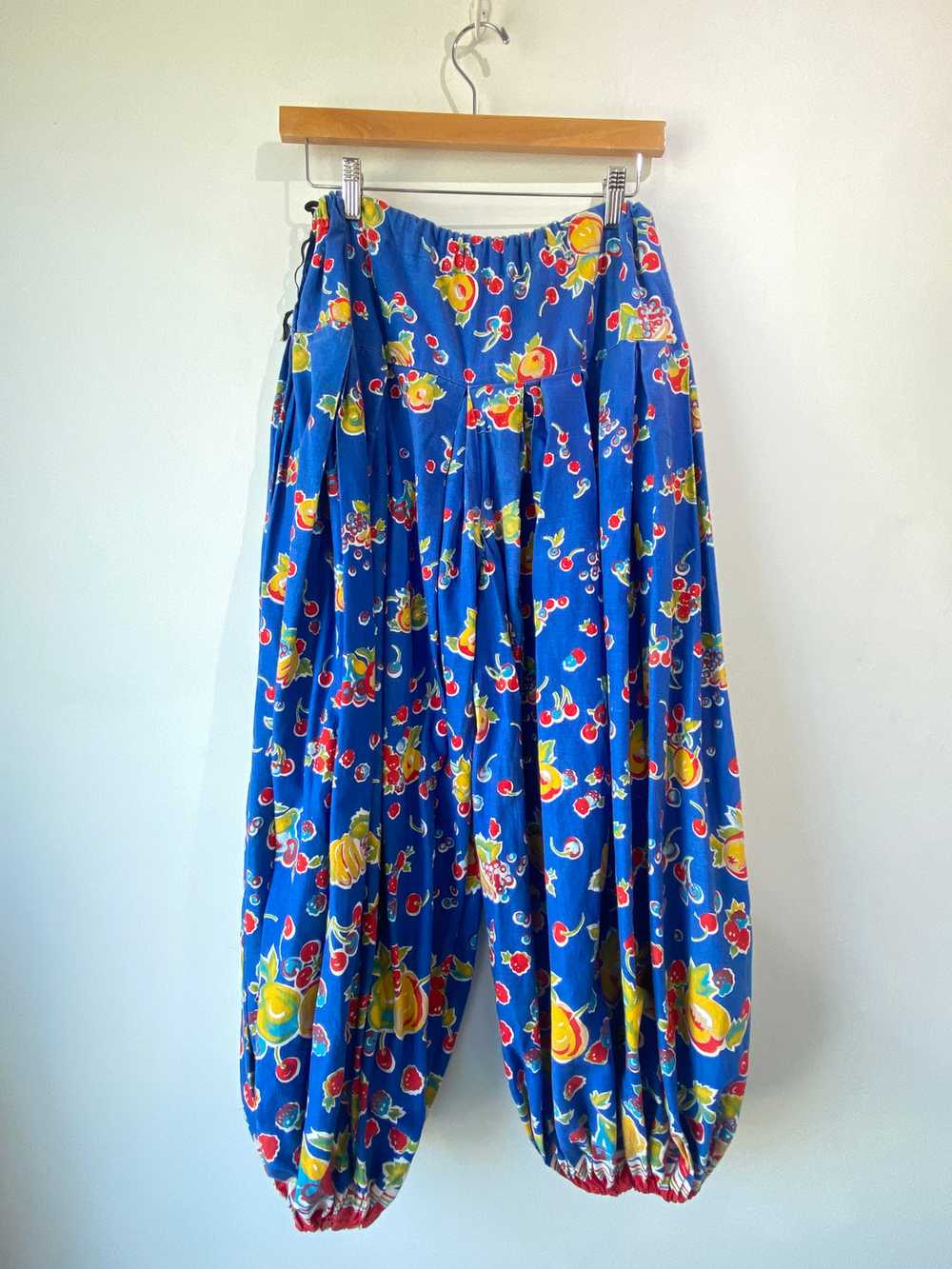 Vintage Blue Fruit Print Balloon Pants - image 5