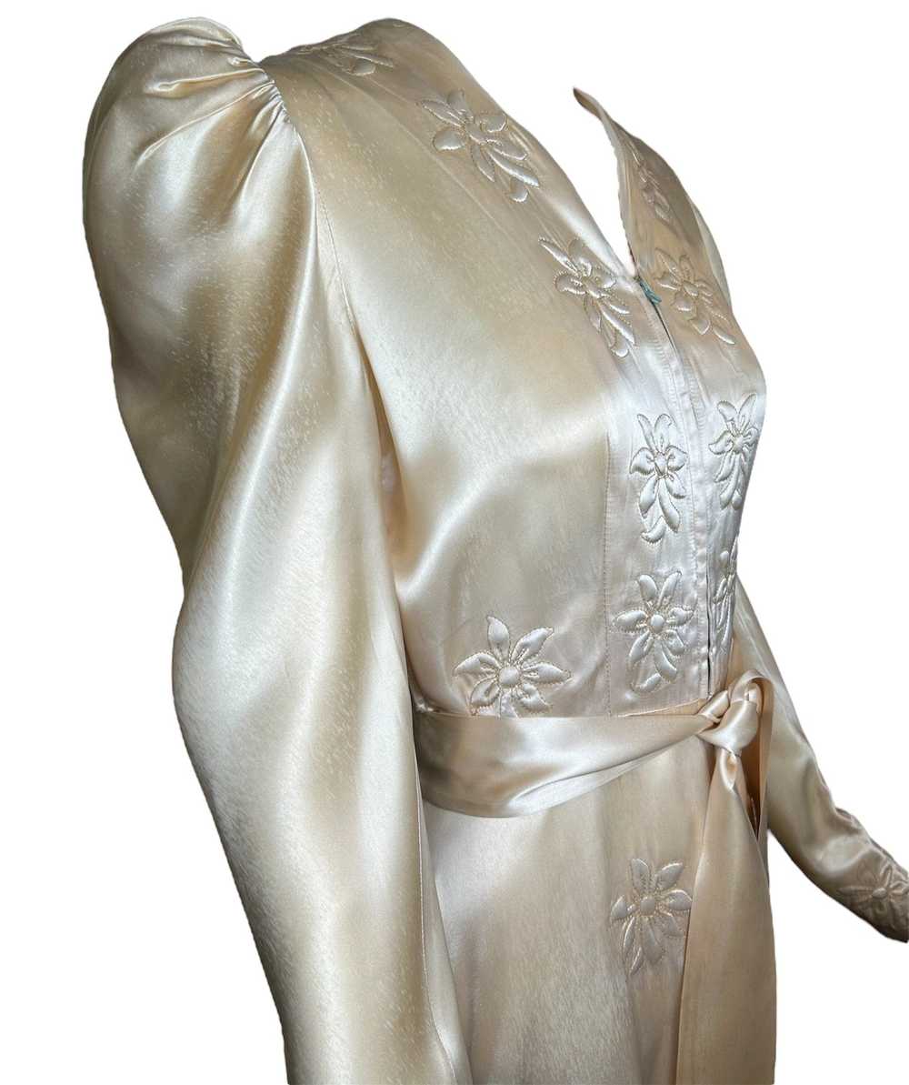 1940s Champagne Satin Evening Gown/Dressing Gown - image 5