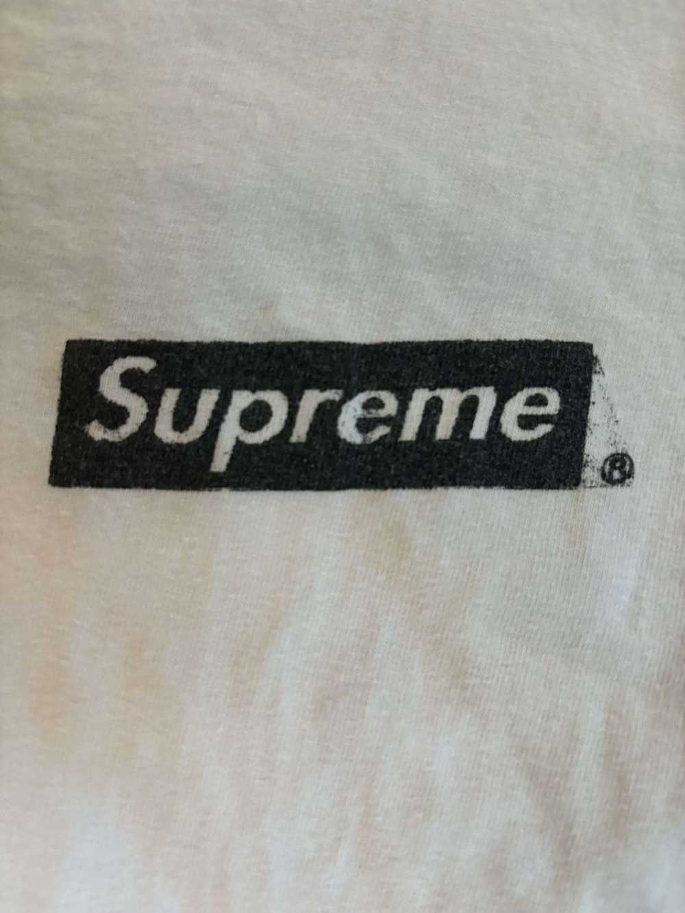 Supreme White supreme spiral graphic tee - image 4