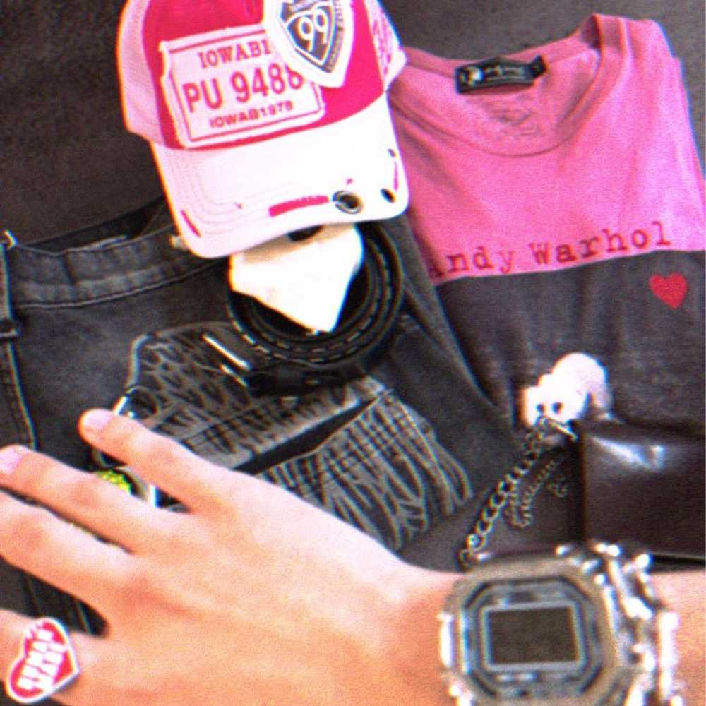 Pink mesh cap for Y2K street style. - image 2