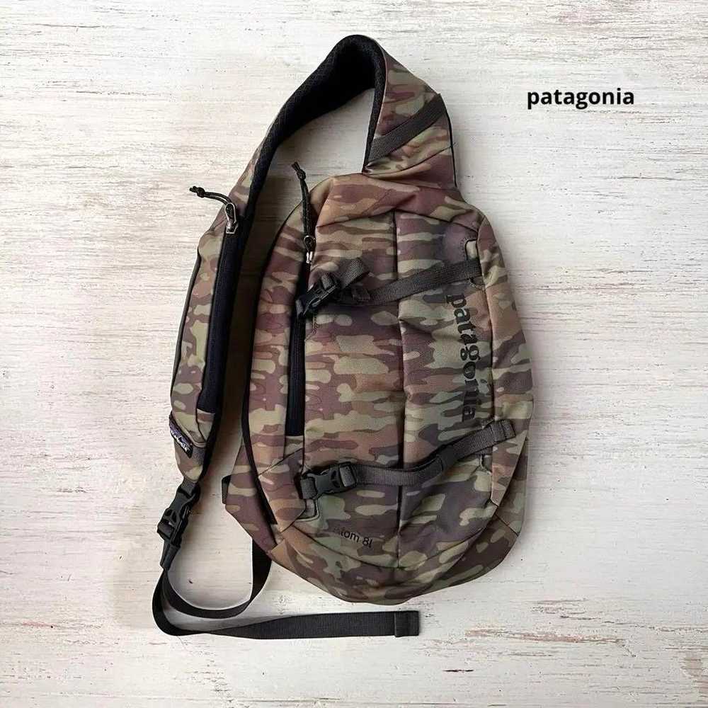 patagonia Patagonia Camo Atom Sling 8L Extremely … - image 1