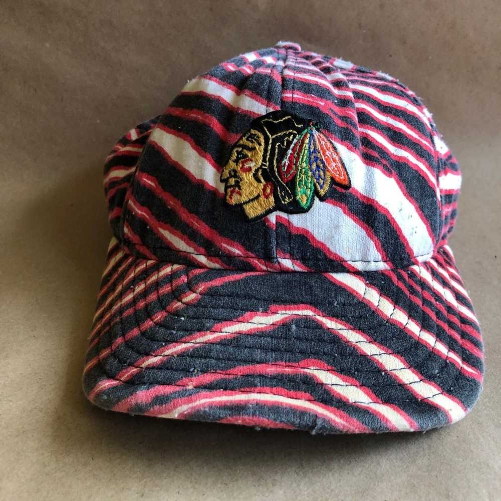 Vintage ZUBAZ Chicago Blackhawks Snapback Hat NHL… - image 1