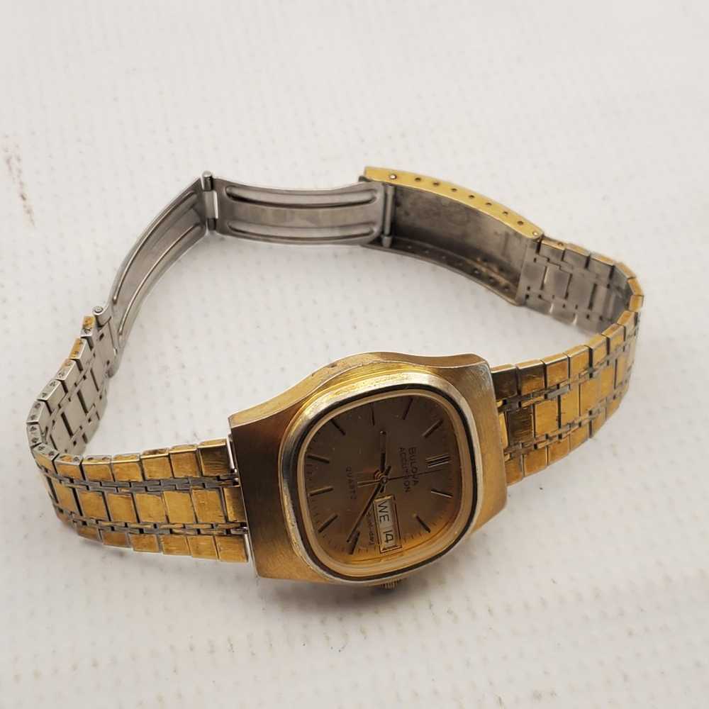 VINTAGE BULOVA ACCUTRON QUARTZ DUAL DAY MEN'S SWI… - image 9