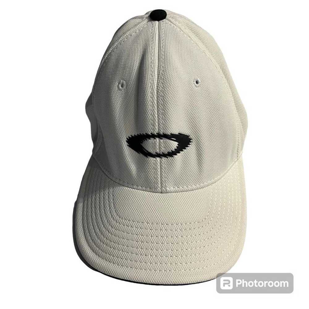 y2k 00's OAKLEY cap - image 1