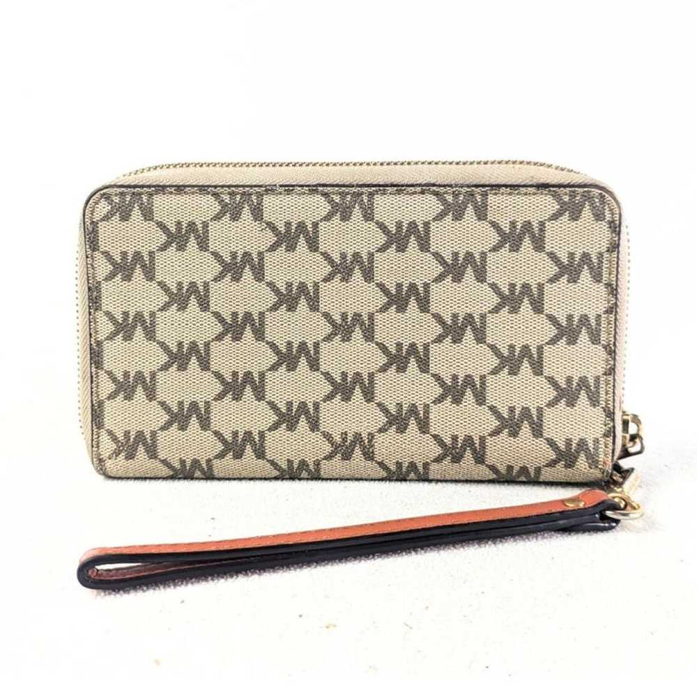 Michael Kors Jet Set wallet - image 4