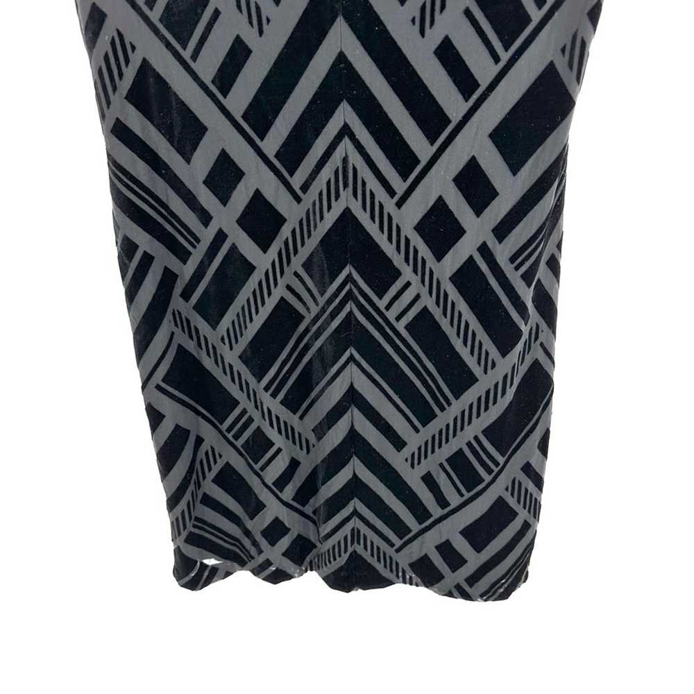 WHBM velour textured geometric pattern dress Size… - image 4