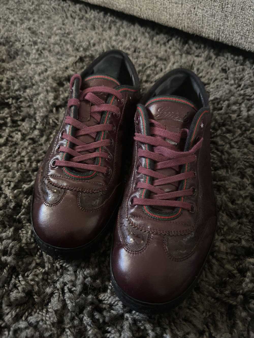 Gucci Gucci low burgundy Trainers - image 1