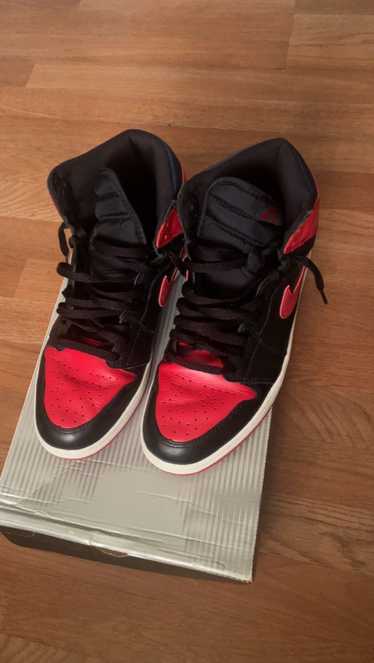 Jordan Brand × Nike Air Jordan 1 Retro Bred 2001