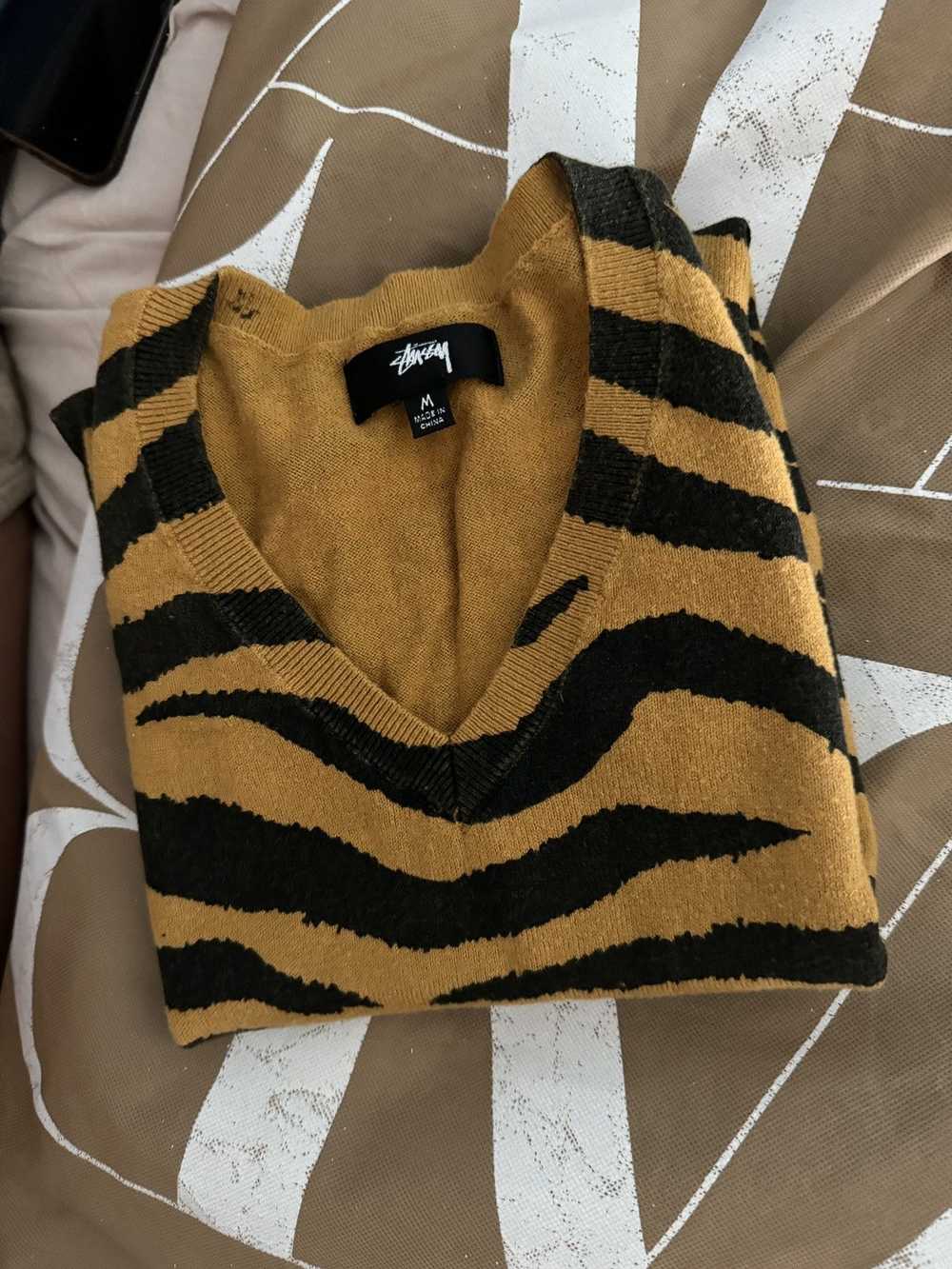 Stussy STÜSSY Tiger Printed Sweater Vest Mustard - image 1