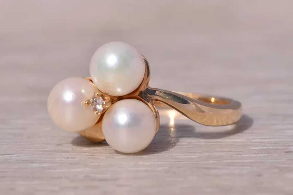 Pearl and Natural Diamond Ring in Yellow Gold - image 2