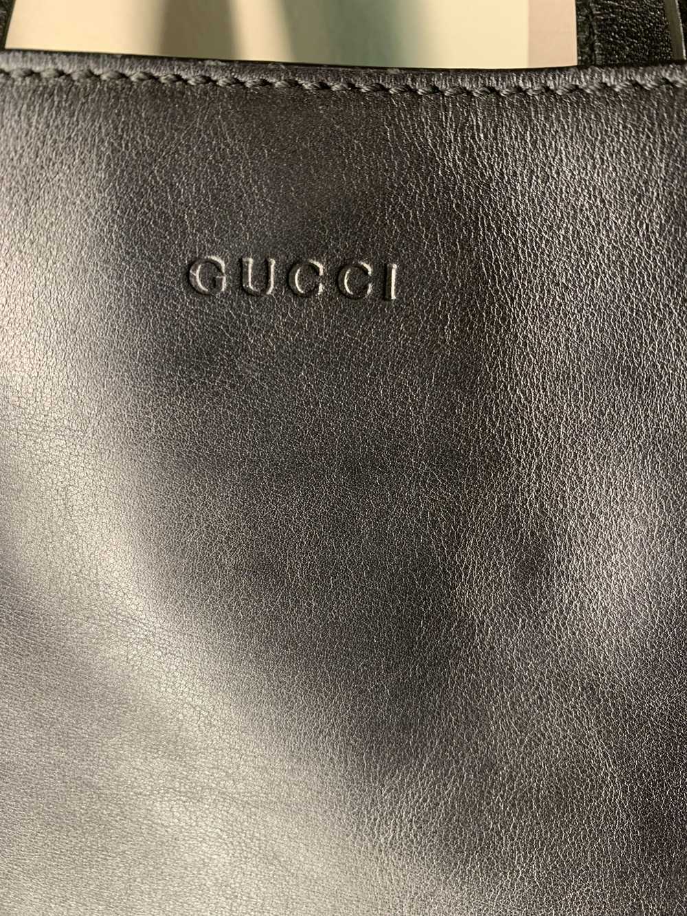 Gucci $2.2k snake embossed leather bag. - image 5