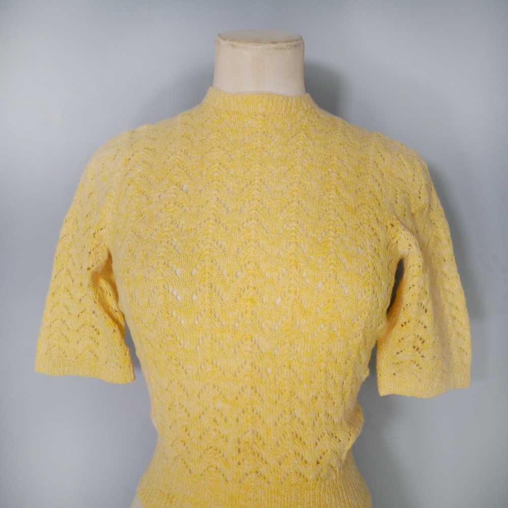 40s HANDKNITTED LACE PATTERN YELLOW CROPPED WOOL … - image 2