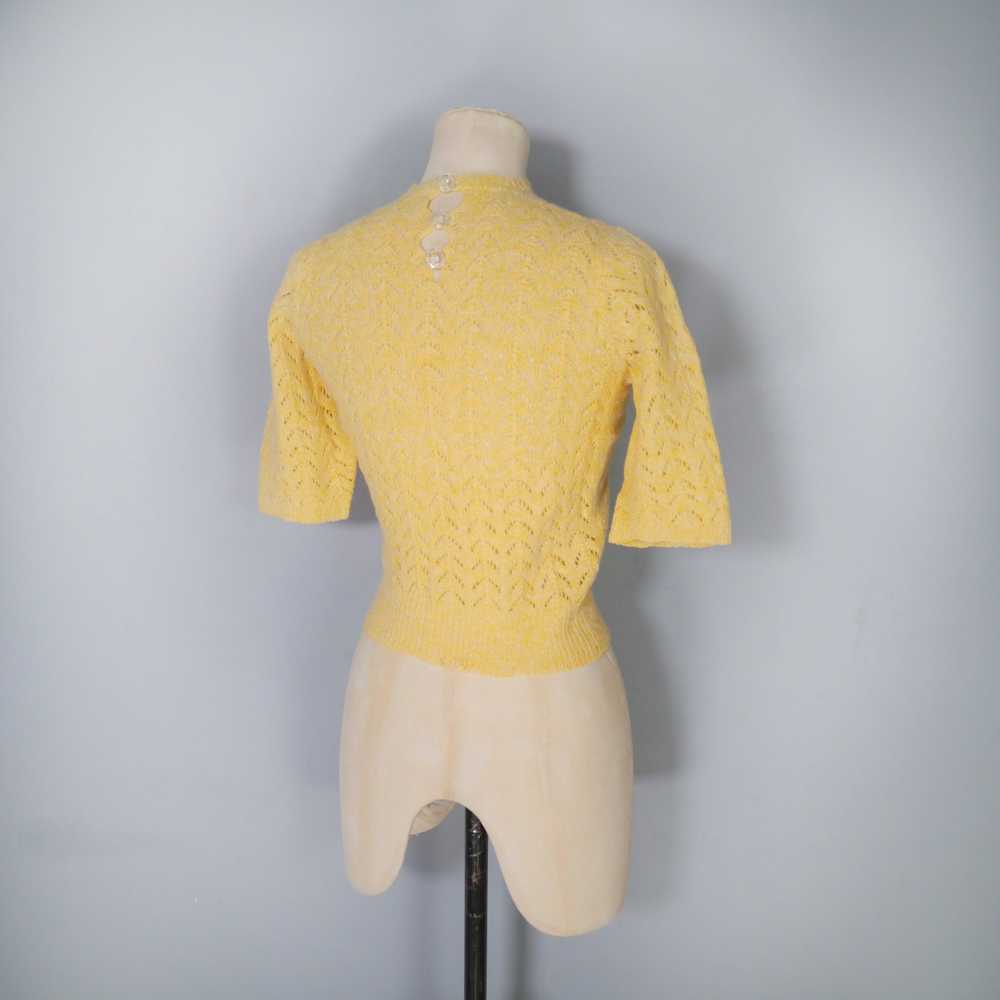 40s HANDKNITTED LACE PATTERN YELLOW CROPPED WOOL … - image 5