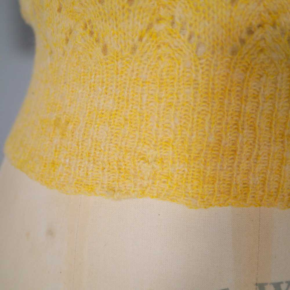 40s HANDKNITTED LACE PATTERN YELLOW CROPPED WOOL … - image 8