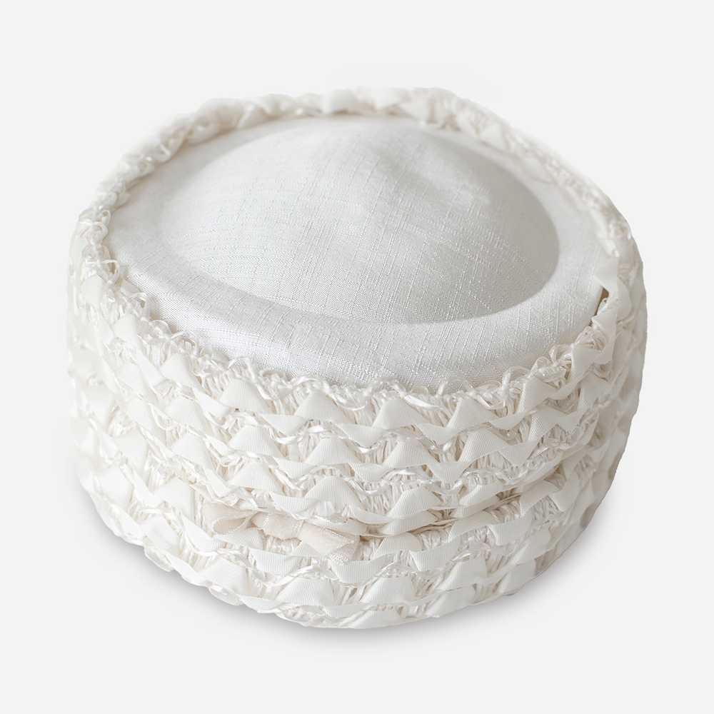 1950s White Pillbox Straw Hat | Your New Favorite… - image 1