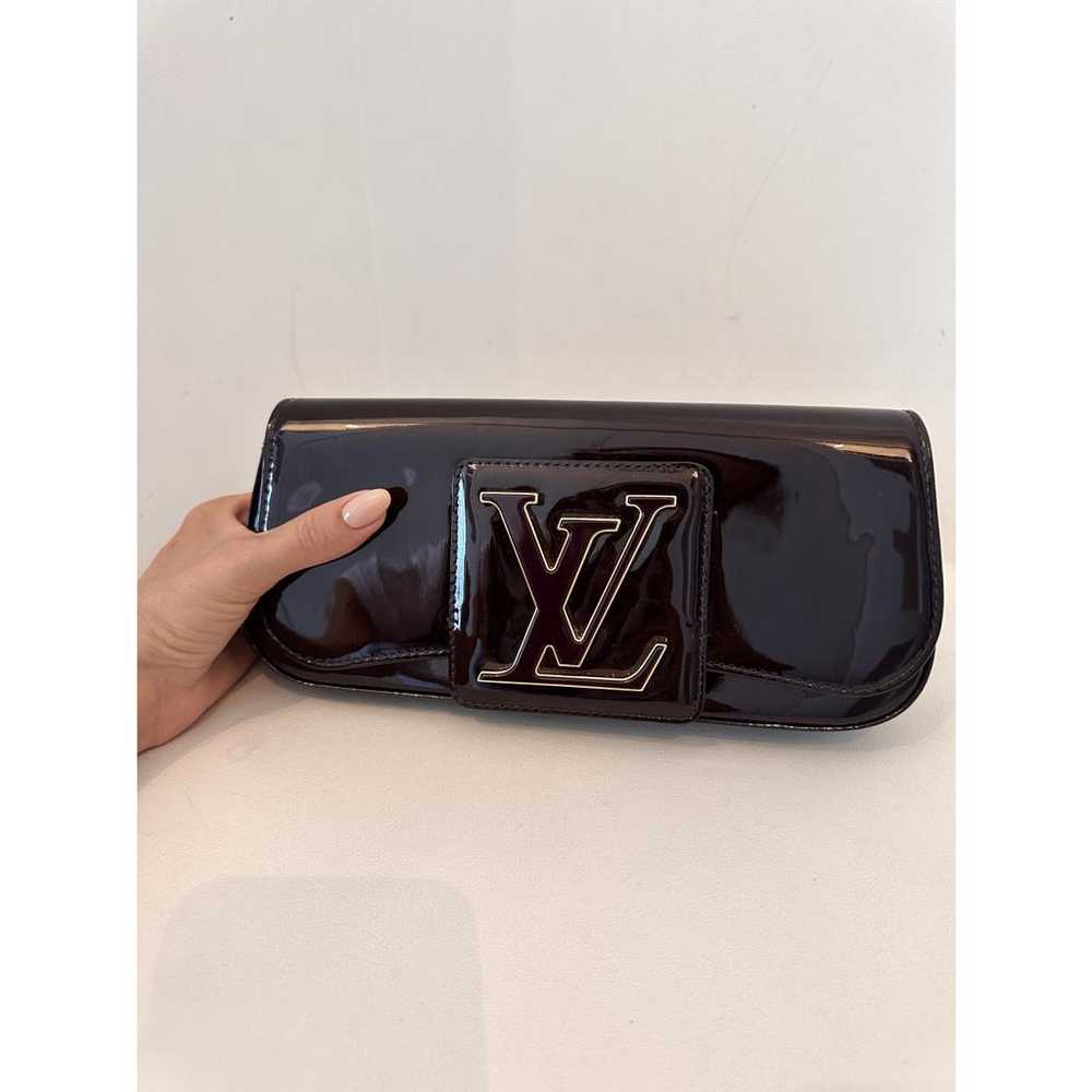 Louis Vuitton Sobe patent leather clutch bag - image 5