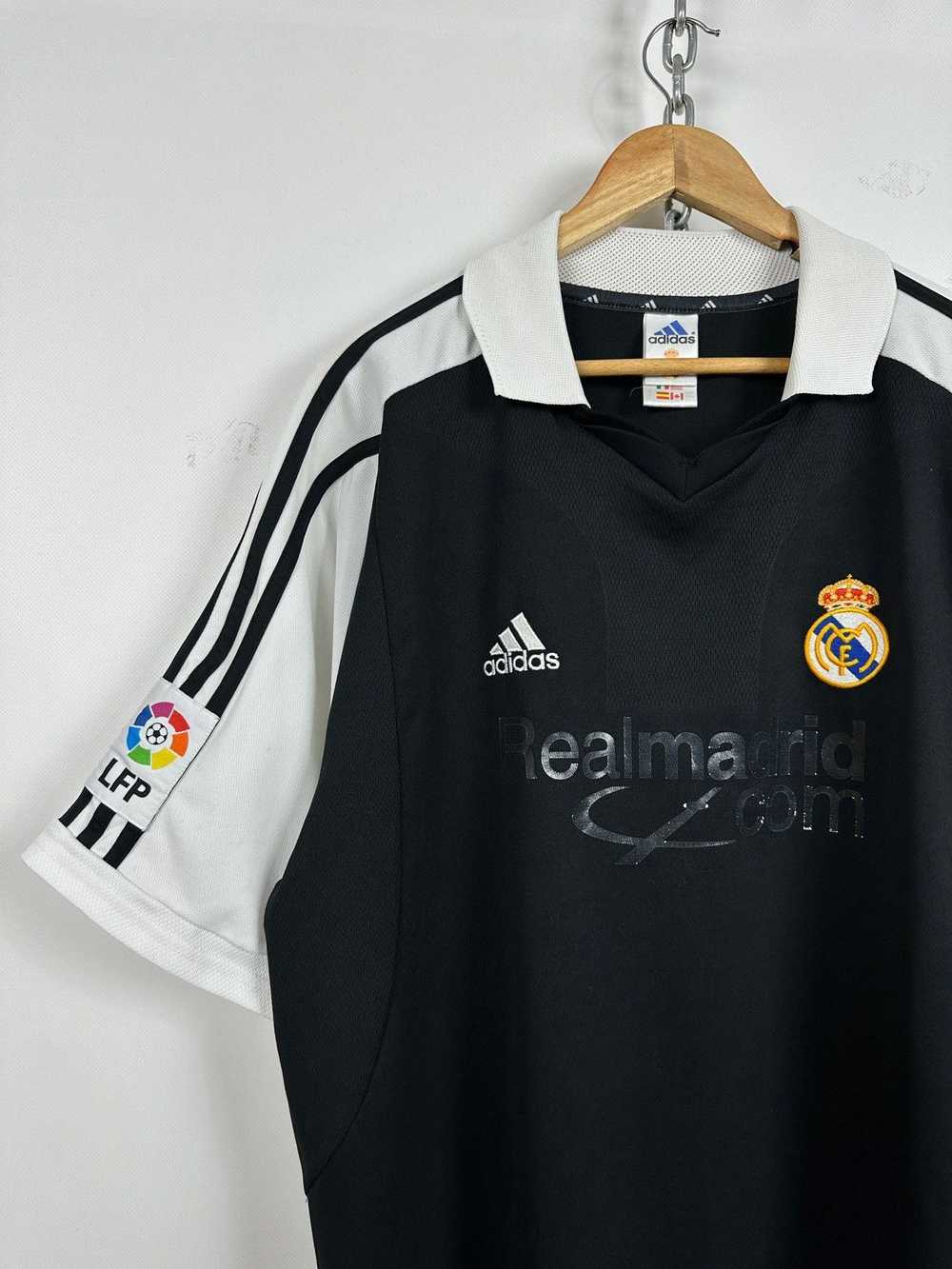 Real Madrid × Soccer Jersey × Vintage 2001/02 Vin… - image 5