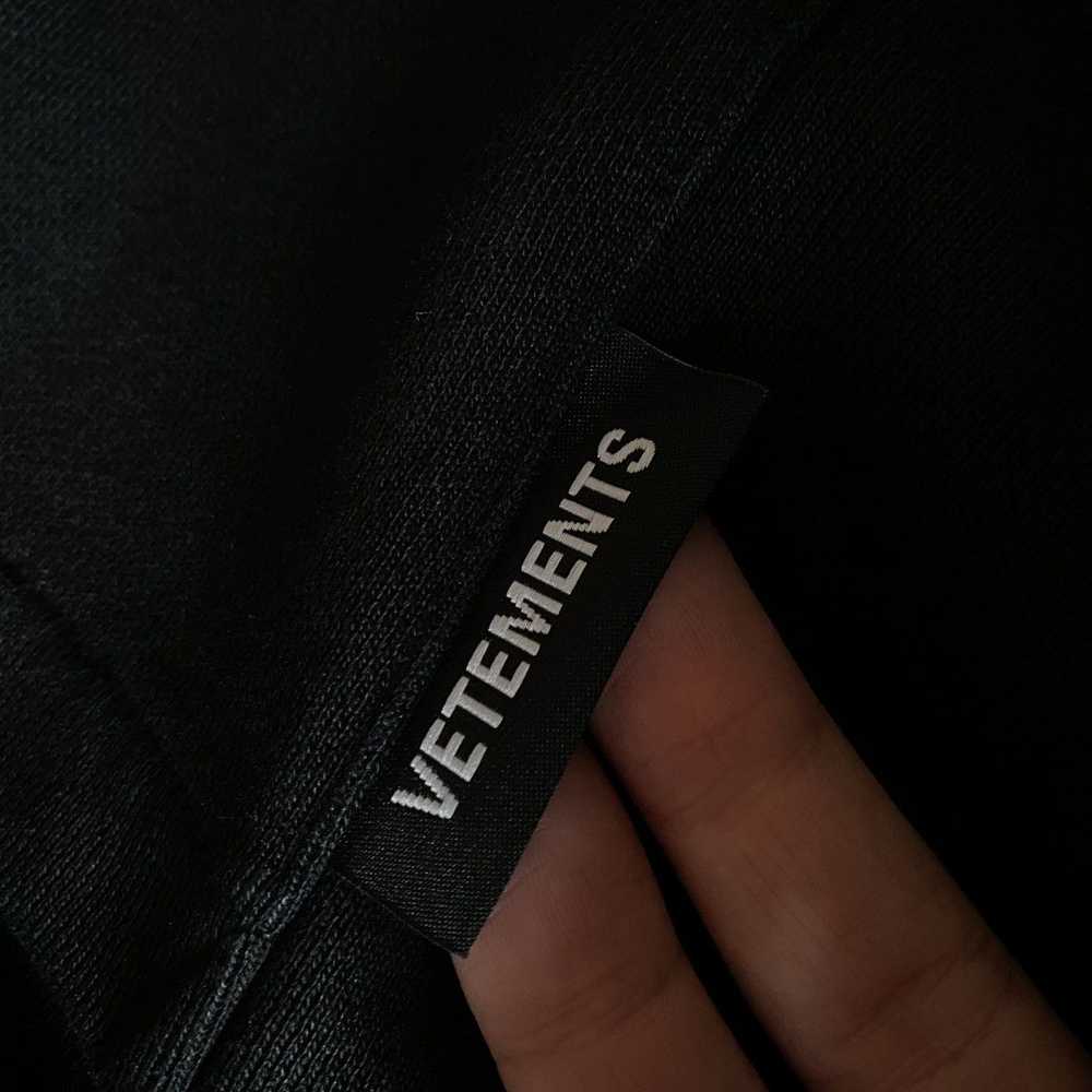 Vetements Vetements Gothic Logo Pants F/W 20 DEMN… - image 3