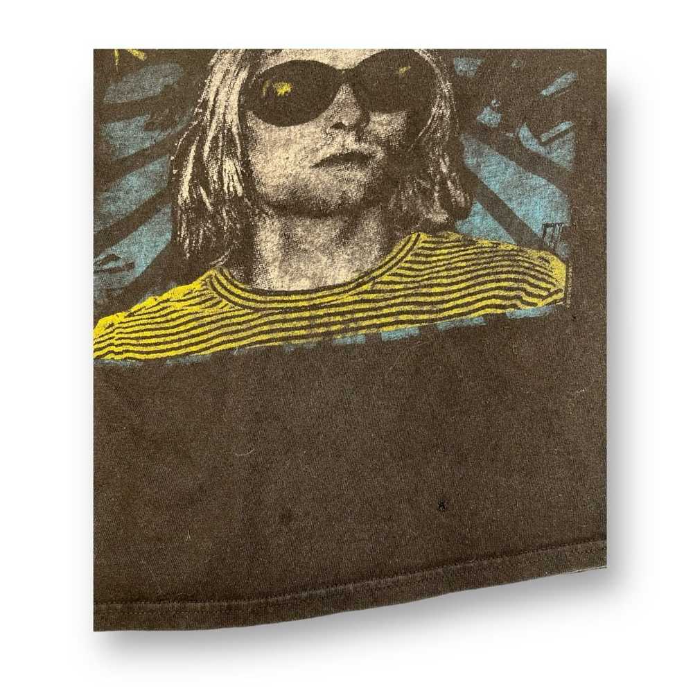 Kurt Cobain Kurt Cobain T-Shirt Size Small - image 6