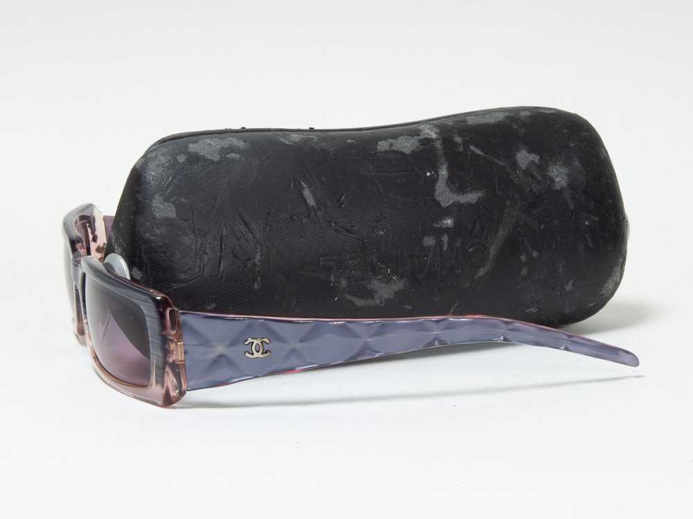 Chanel SQUARE FRAME VINTAGE CHANEL SUNGLASSES - image 7