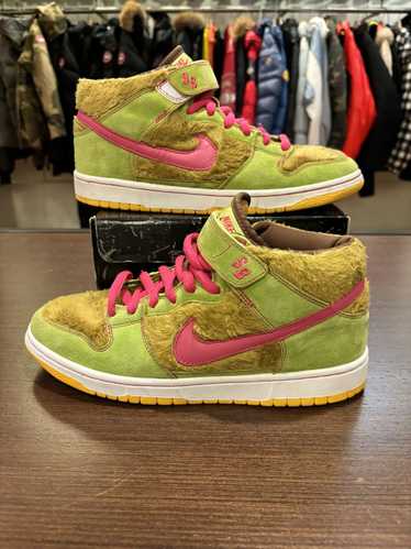 Nike Nike SB Dunk Mid ‘Mama Bear’(C)