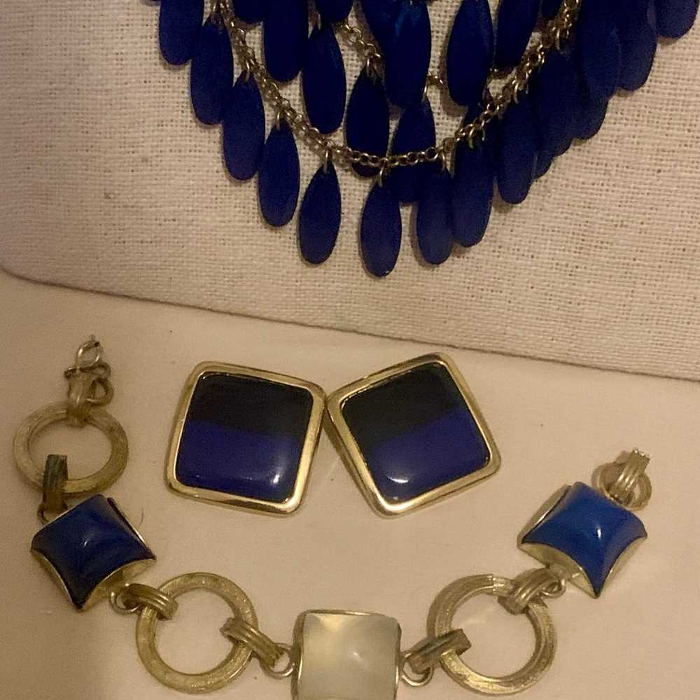 Full parure Goldtone and Navy . Vintage - image 7