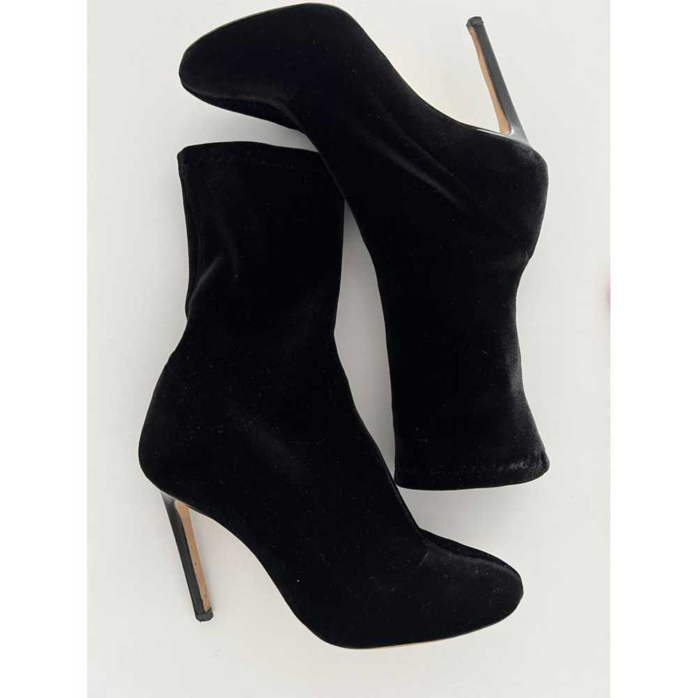 Carolina Herrera Velvet ankle boots - image 3