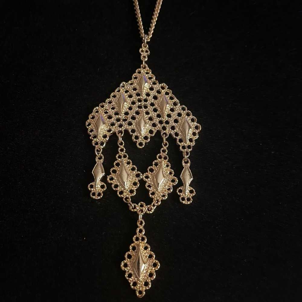 Vintage 70s Gold Tone Chandelier Pendant Necklace - image 2