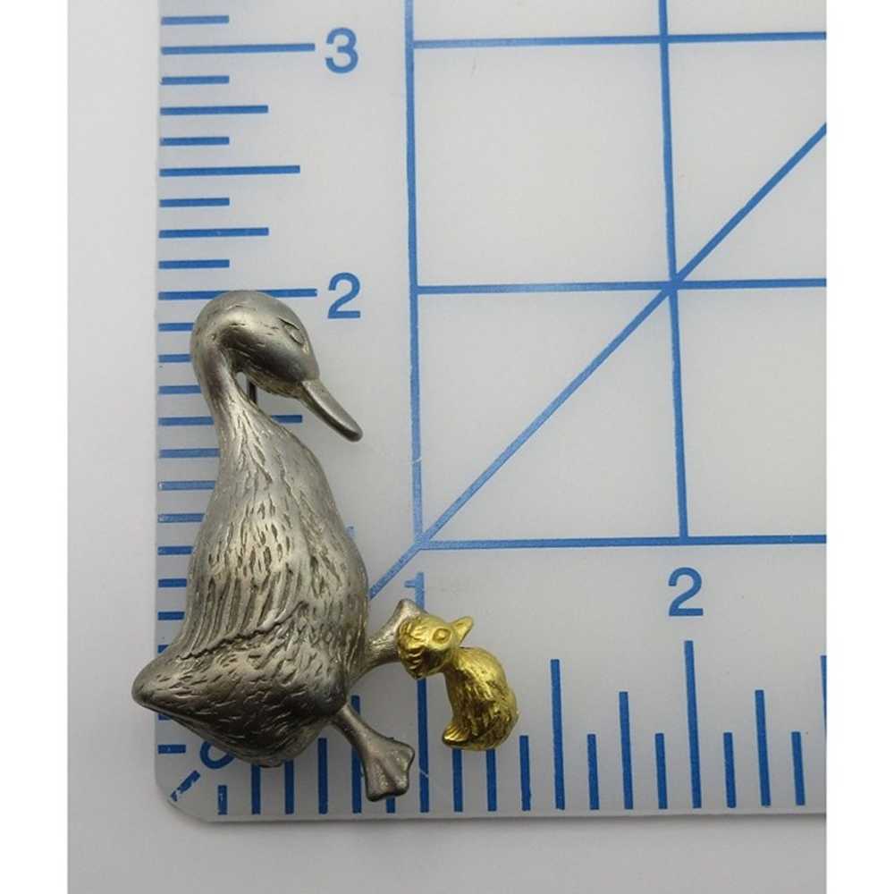 Vintage Pewter Mother Duck With Trembler Gold Ton… - image 3