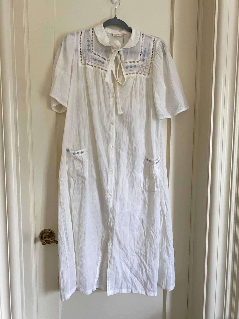 White Gauzy Cotton Tie Back dress (M) | Used,… - image 1