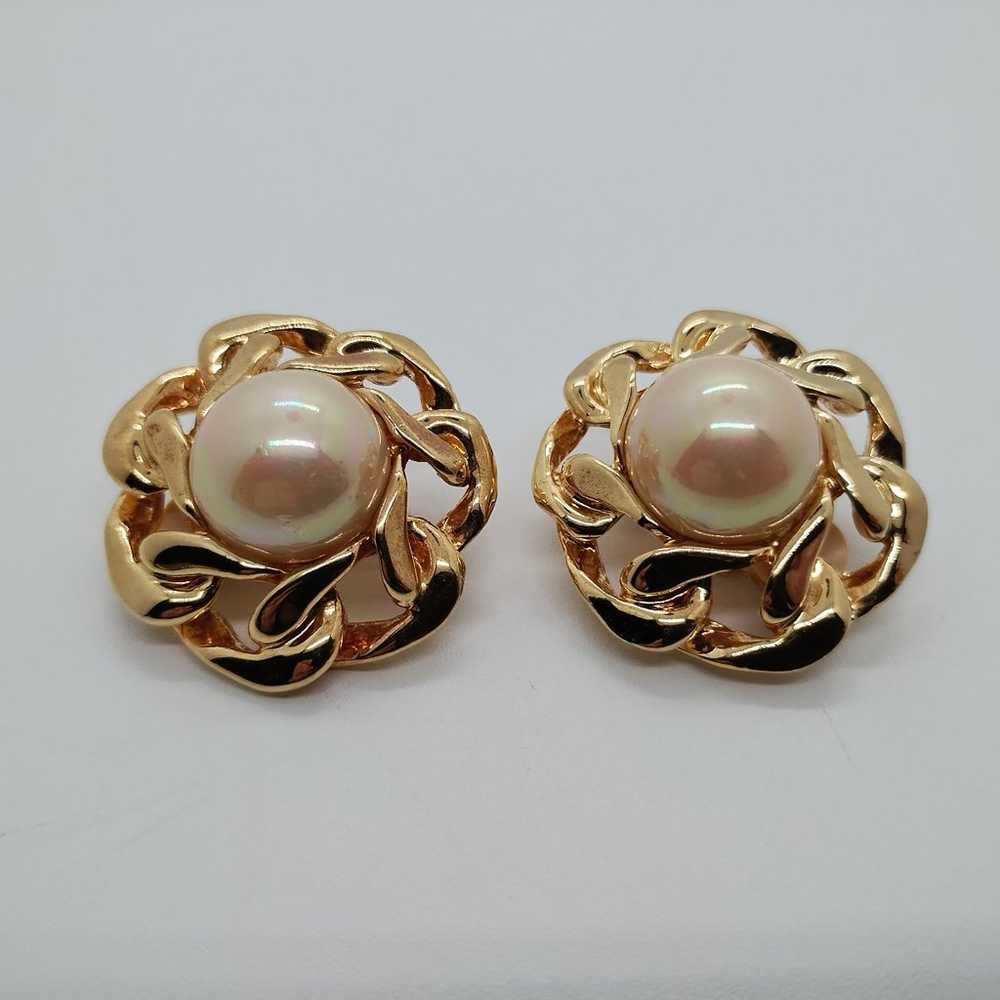Vintage Clip On Earrings Irridescent Pearl Cabochon Gold Metal Chain Frame 1980
