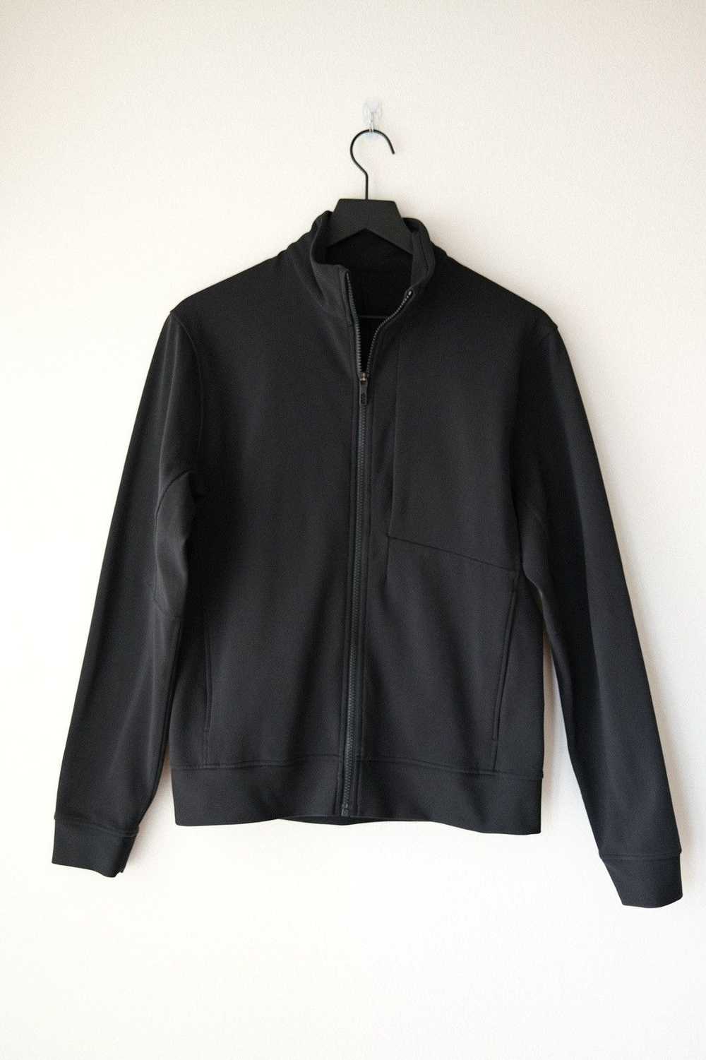 Lululemon Lululemon Sojourn Jacket - image 1