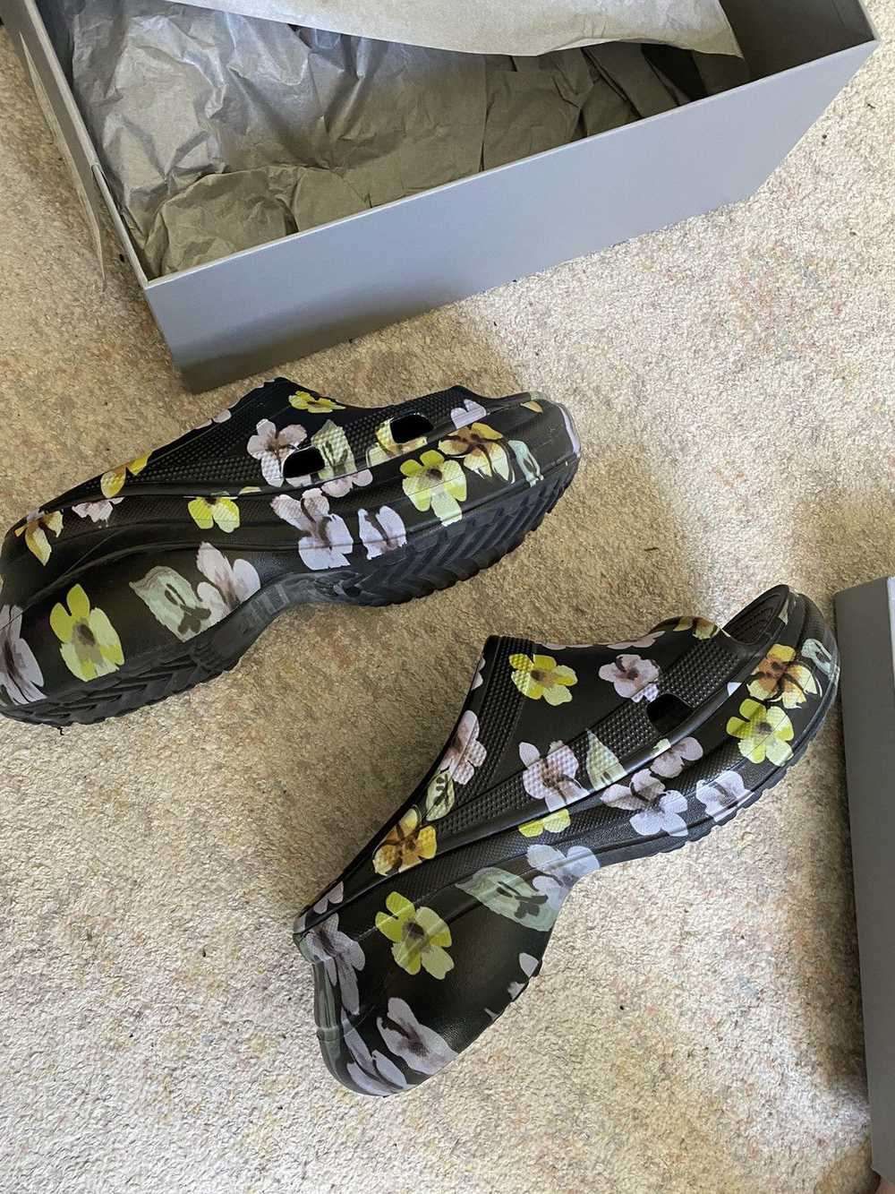 Balenciaga × Crocs Black Floral Pool Slides - image 8