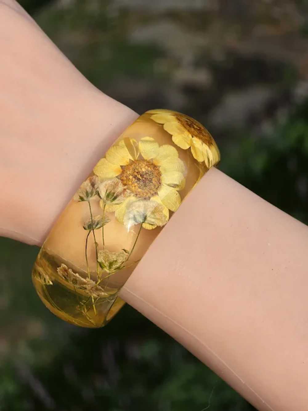 Warm Yellow Natural Daisy Bangle 59mm - image 4