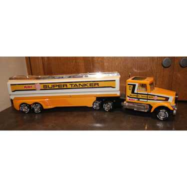 Unbrnd VTG Nylint Tractor Trailer SUPER TANKER Oi… - image 1