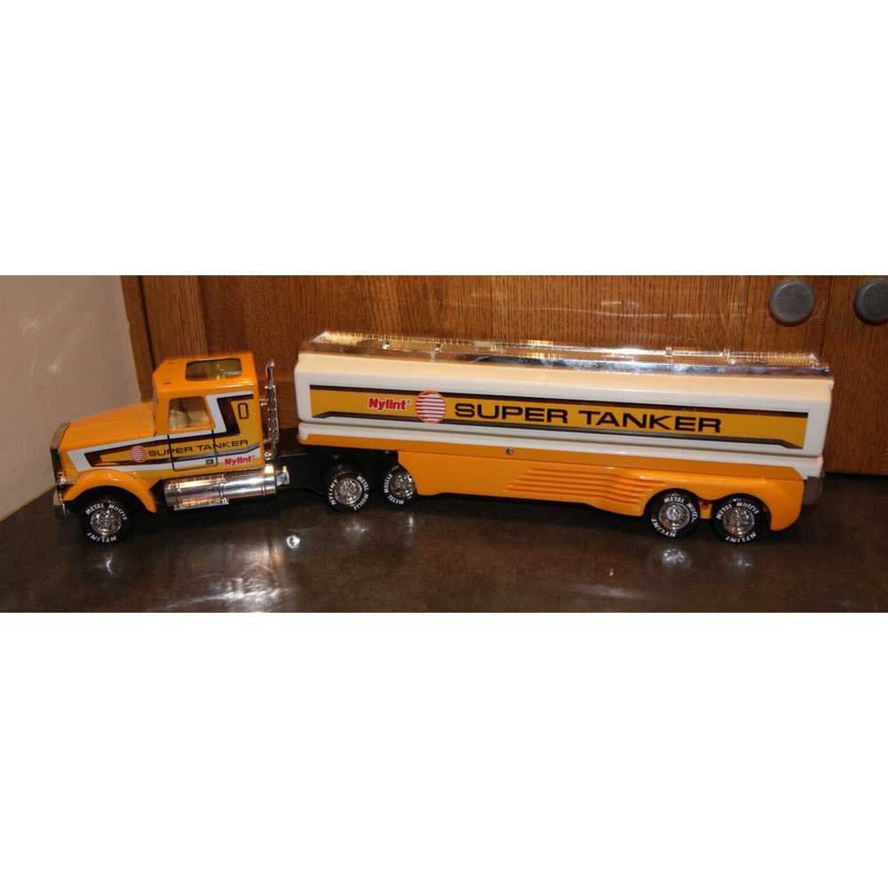 Unbrnd VTG Nylint Tractor Trailer SUPER TANKER Oi… - image 7