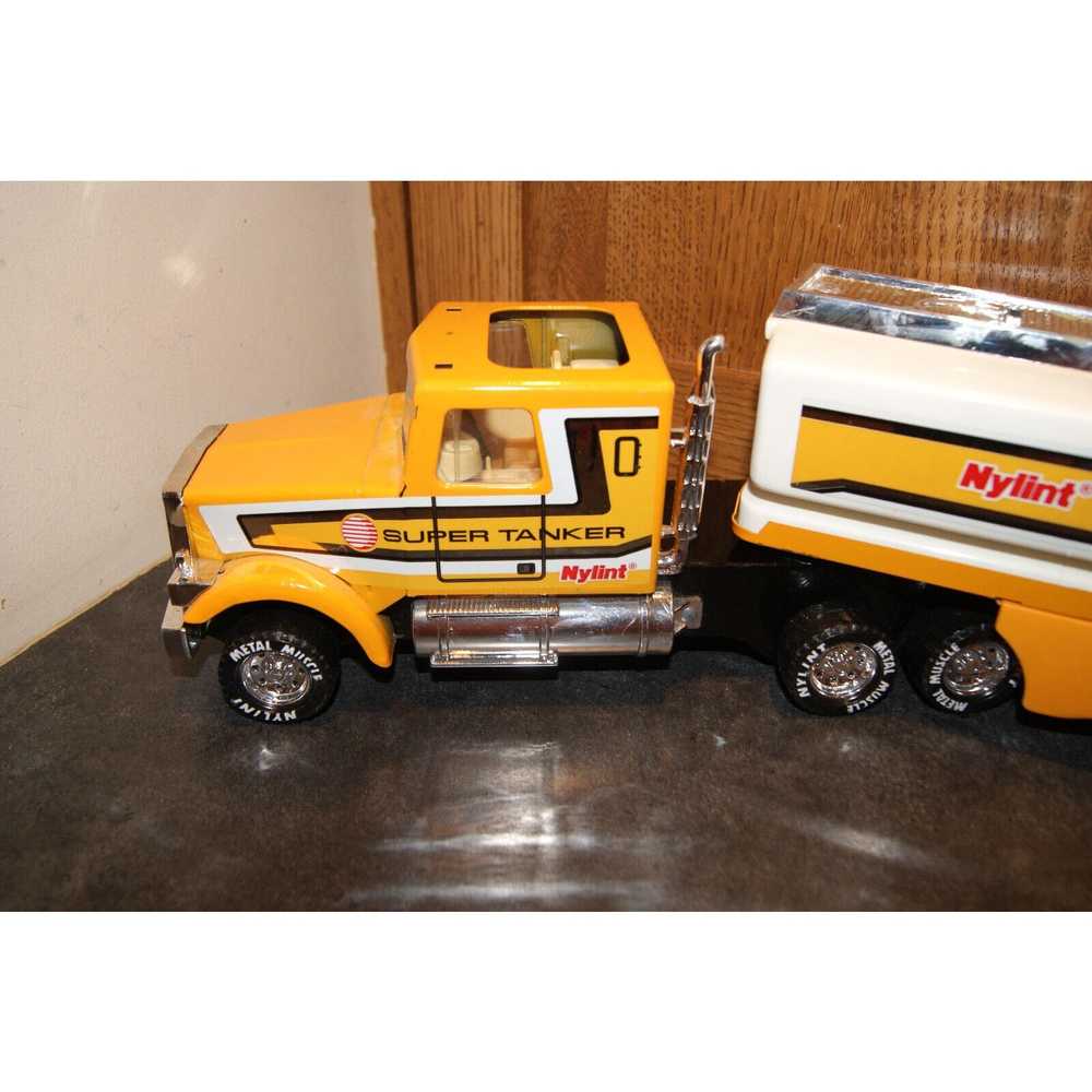 Unbrnd VTG Nylint Tractor Trailer SUPER TANKER Oi… - image 8