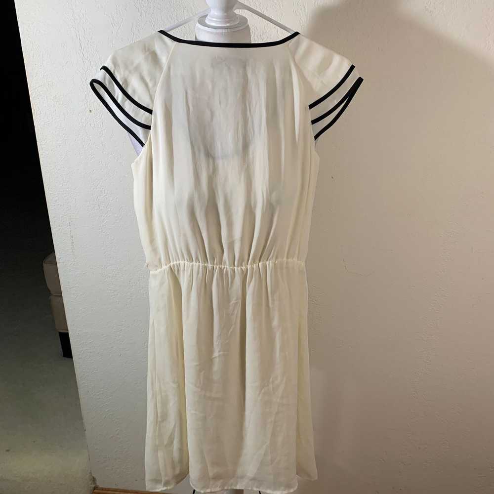 Loft Loft Women's White Dress Size 4 (NWT) - image 2