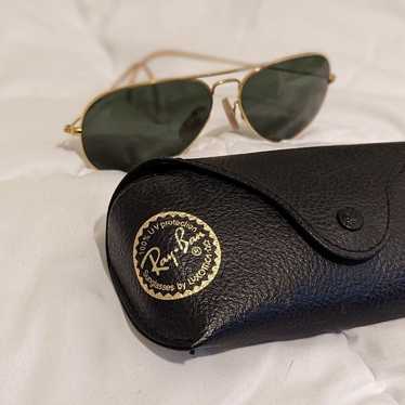 Vintage Ray-Ban gold aviator sunglasses