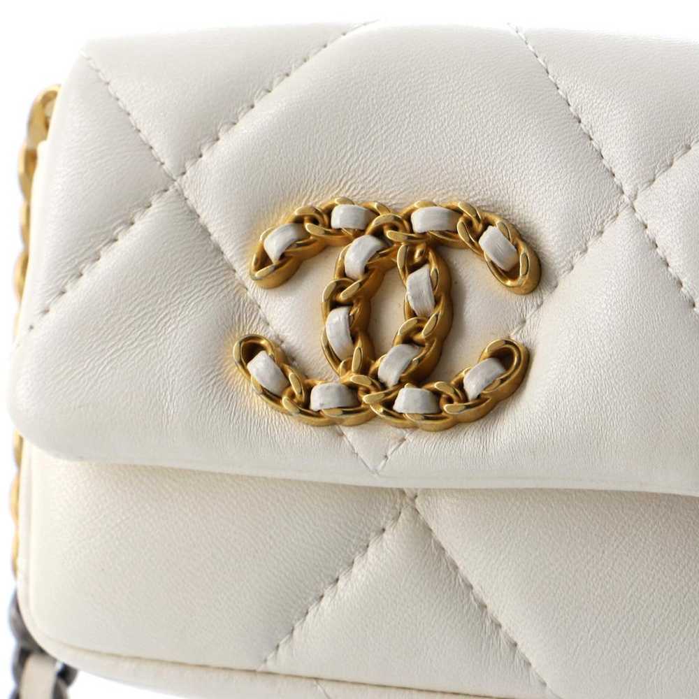 Chanel Leather handbag - image 7